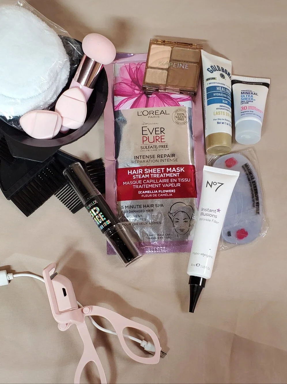 Value-Packed Beauty & Skincare Bundle! Featuring high-end pieces like 